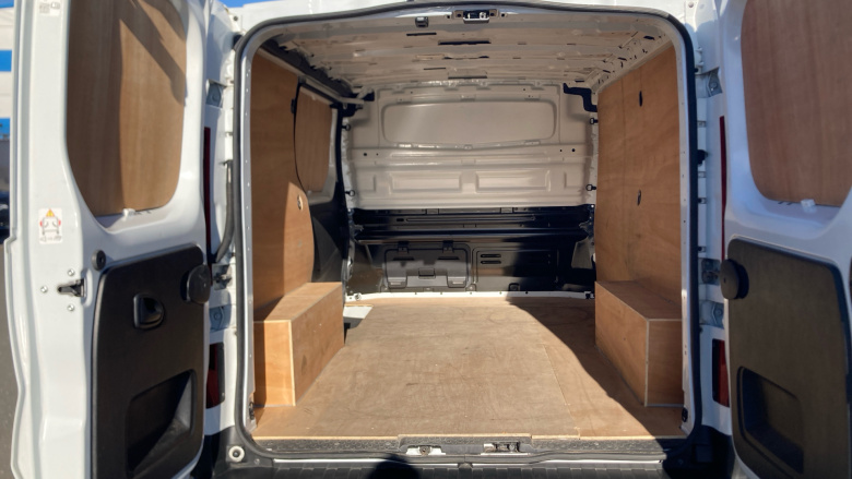 Renault Trafic Swb Diesel SL30 Blue dCi 130 Advance Van